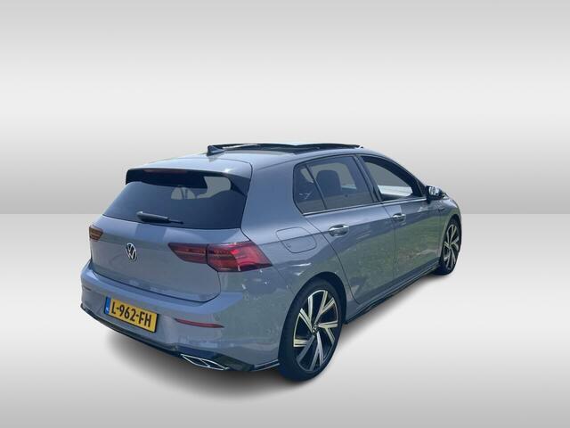 Volkswagen GOLF 1.5 eTSI R-Line / Panoramadak / Camera / Matrix LED / 18'' / Navigatie / DAB / ACC / Stoelverwarming