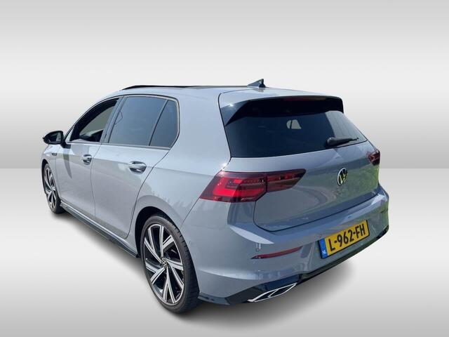 Volkswagen GOLF 1.5 eTSI R-Line / Panoramadak / Camera / Matrix LED / 18'' / Navigatie / DAB / ACC / Stoelverwarming
