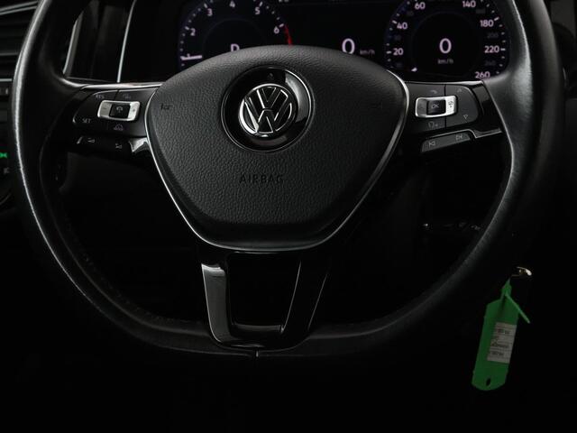 Volkswagen GOLF 1.0 TSI Highline | Full LED | Virtual Cockpit | Carplay | Adaptive cruise | Navigatie | Climate control | Parkeerhulp | Sportstoelen