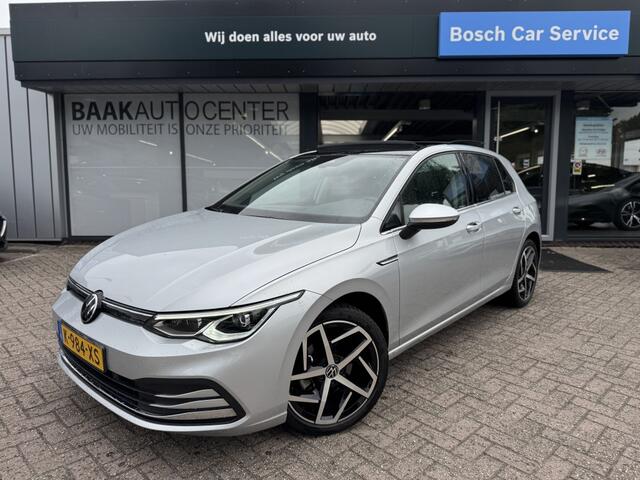 Volkswagen GOLF 1.5 eTSI Style | Memory stoelen | Panoramadak | IQ Light | NL Au