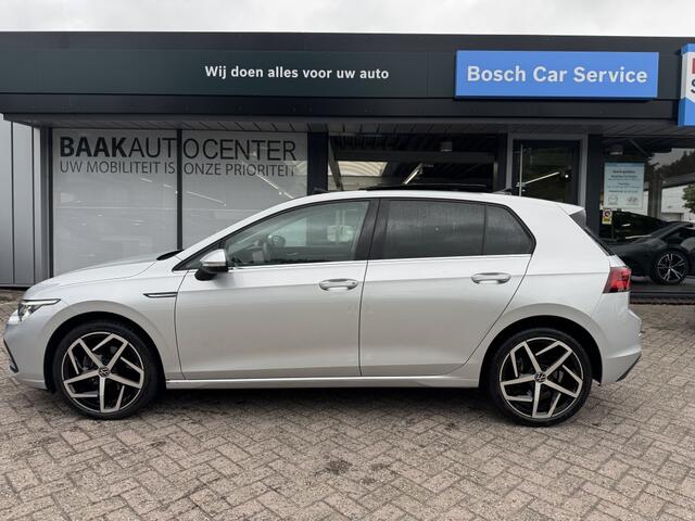 Volkswagen GOLF 1.5 eTSI Style | Memory stoelen | Panoramadak | IQ Light | NL Au