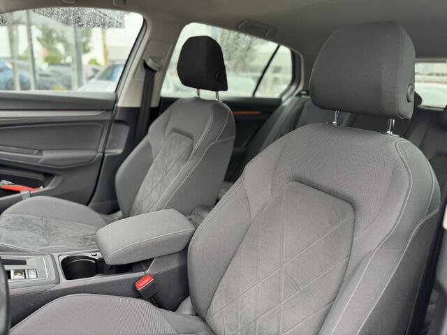 Volkswagen GOLF 1.5 eTSI Style | Memory stoelen | Panoramadak | IQ Light | NL Au