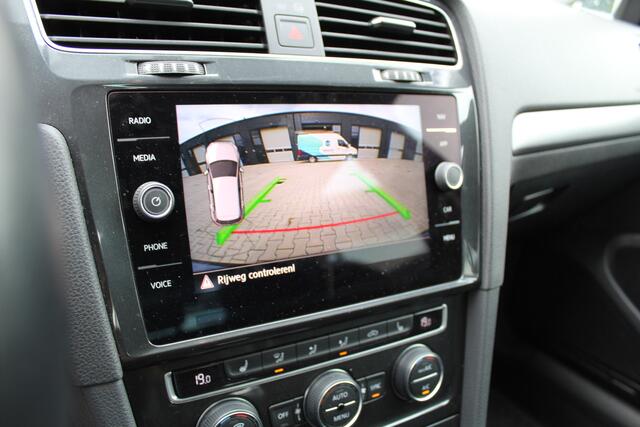 Volkswagen GOLF 1.5 TSI 131Pk Comfortline Business | Leder interieur | Apple carplay/Android auto
