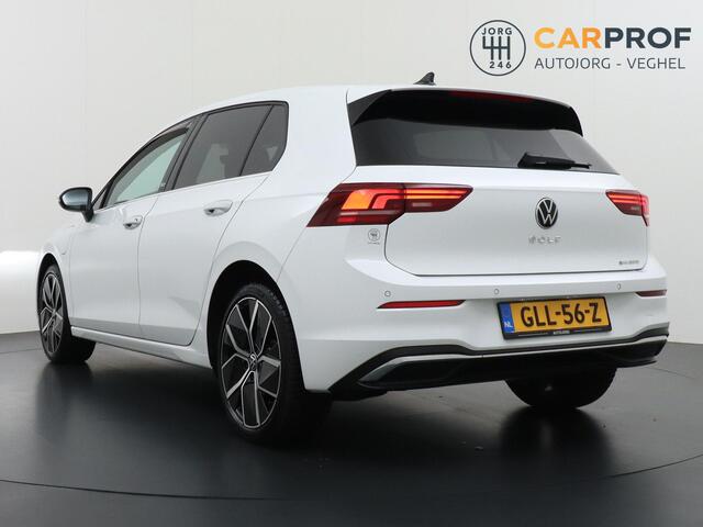 Volkswagen GOLF 1.5 eHybrid 50 Edition NAP | PHEV | Camera | Massage stoel | Navigatie |