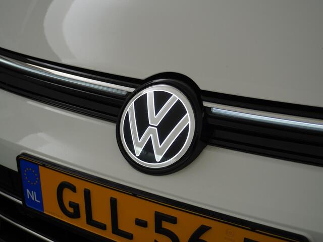 Volkswagen GOLF 1.5 eHybrid 50 Edition NAP | PHEV | Camera | Massage stoel | Navigatie |
