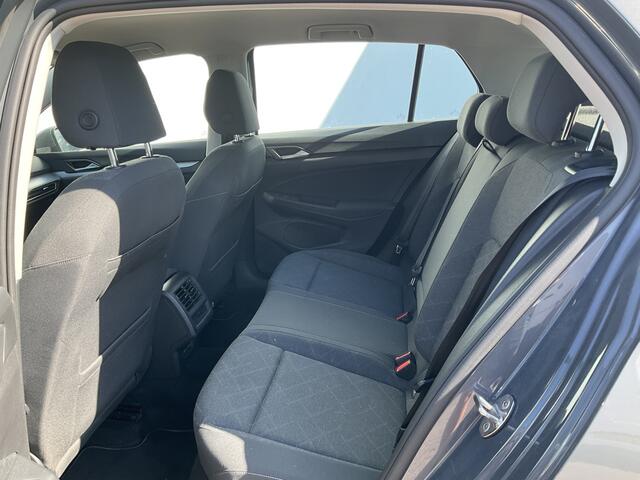 Volkswagen GOLF 1.5 TSI Life Adap.Cruise Sfeerverl Carplay Led NL-Auto Dealer-Onderhouden!