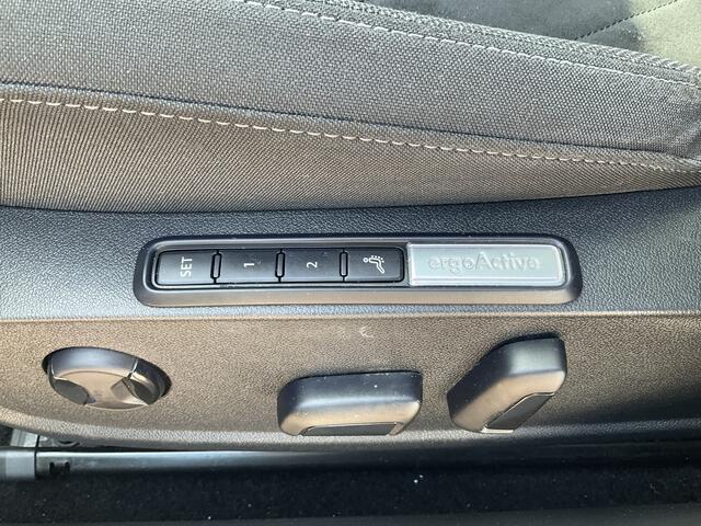 Volkswagen GOLF 1.5 TSI Style Pano Sfeerverl Adap.Cruise Carplay Led Memory Uitstraling!