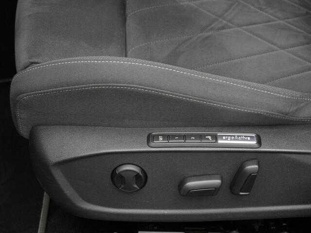 Volkswagen GOLF 1.5 TSI 130 pk Style | LED koplampen | Achteruitrijcamera | Stoelverwarming | Adaptive Cruise | 17 inch