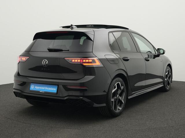 Volkswagen GOLF 1.5 TSI 150 pk R-Line Edition | Panoramadak | IQ Light | Harman/Kardon | Achteruitrijcamera | Stoelverwarming