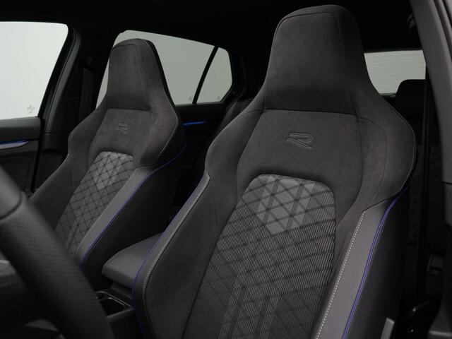 Volkswagen GOLF 1.5 TSI 150 pk R-Line Edition | Panoramadak | IQ Light | Harman/Kardon | Achteruitrijcamera | Stoelverwarming