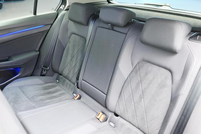 Volkswagen GOLF 1.5 eTSI Style |Pano|IQ|Memory|Massage|Ambient|Carplay|