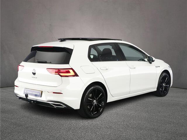 Volkswagen GOLF Style 1.5 eTSI 150pk DSG Automaat Trekhaak, Panoramadak, Adaptive cruise control, Navigatie, Parkeersensoren, App connect, LED koplampen, Stoelverwarming