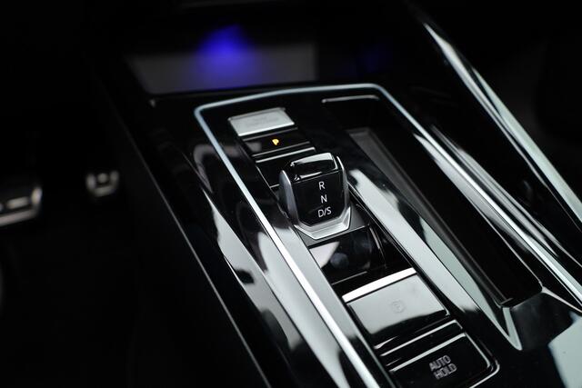 Volkswagen GOLF Variant 1.5 eTSI R-Line DSG | MY25 | Pano | IQ. Light | Adapt. Cruise | Camera | Stoel- Stuurverw. | Apple CarPlay