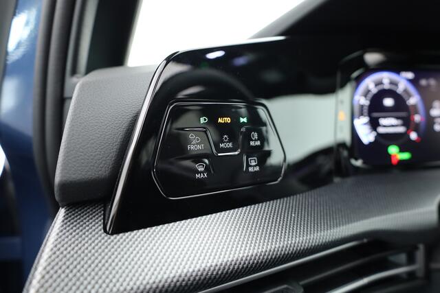 Volkswagen GOLF Variant 1.5 eTSI R-Line DSG | MY25 | Pano | IQ. Light | Adapt. Cruise | Camera | Stoel- Stuurverw. | Apple CarPlay