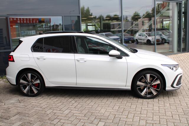 Volkswagen GOLF 1.4 eHybrid GTE SCHUIFDAK,IQ-LIGHT,DCC