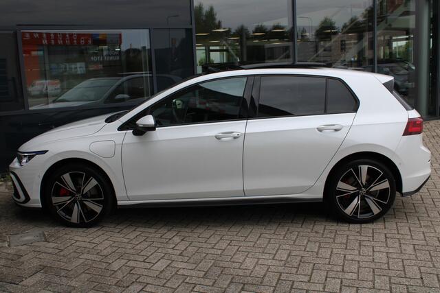 Volkswagen GOLF 1.4 eHybrid GTE SCHUIFDAK,IQ-LIGHT,DCC