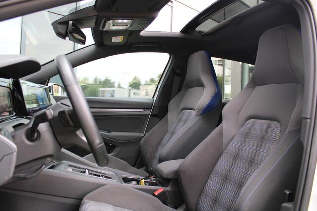 Volkswagen GOLF 1.4 eHybrid GTE SCHUIFDAK,IQ-LIGHT,DCC