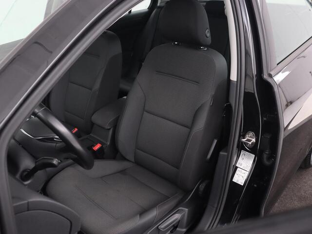 Volkswagen GOLF 1.0 TSI Comfortline | Navigatie | Apple Carplay | Parkeerhulp |