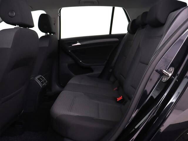 Volkswagen GOLF 1.0 TSI Comfortline | Navigatie | Apple Carplay | Parkeerhulp |