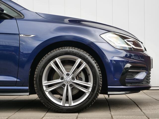 Volkswagen GOLF 1.5 TSI 150pk Highline Business R Automaat Schuifdak / Navigatie / Adaptive cruise
