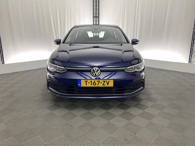 Volkswagen GOLF 1.4 eHybrid Style | Plug in | Trekhaak | Apple carplay | Navi | Sfeerverlichting