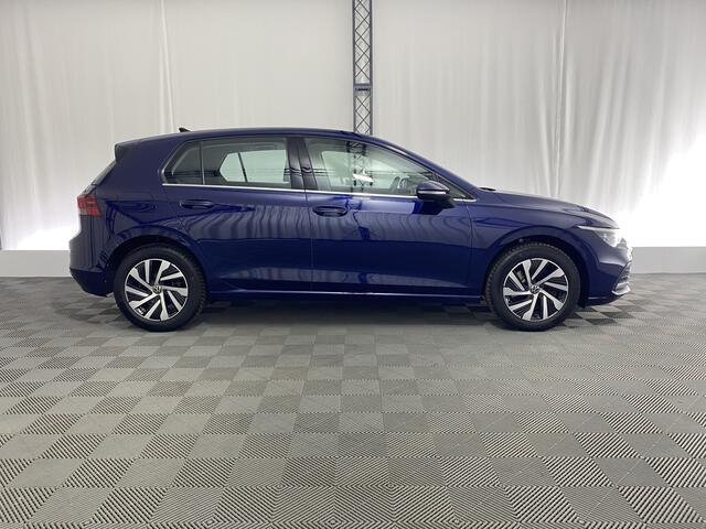 Volkswagen GOLF 1.4 eHybrid Style | Plug in | Trekhaak | Apple carplay | Navi | Sfeerverlichting
