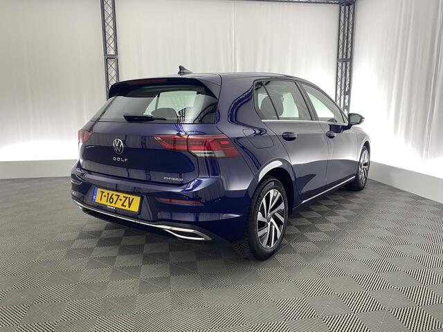 Volkswagen GOLF 1.4 eHybrid Style | Plug in | Trekhaak | Apple carplay | Navi | Sfeerverlichting