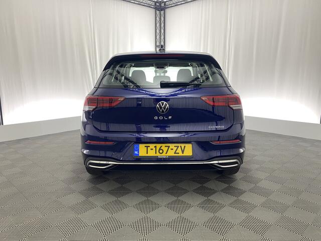 Volkswagen GOLF 1.4 eHybrid Style | Plug in | Trekhaak | Apple carplay | Navi | Sfeerverlichting