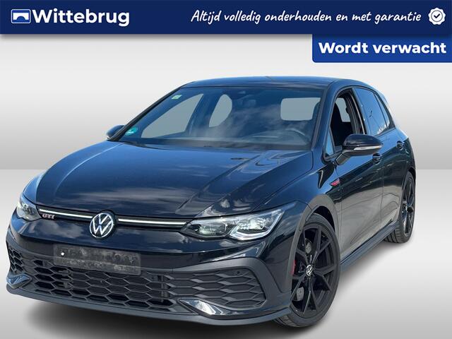Volkswagen GOLF 2.0 TSI 300pk DSG GTI Clubsport / Panorama dak / Black Style / IQ Led / Head-Up Display / Stuur & Stoelverwarming / Achteruitrij camera / 19'' LMV