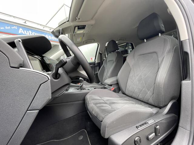 Volkswagen GOLF 1.0 TSI Life Business Stoel&stuur verwarming/Led/Cockpit/Apple CarePlay