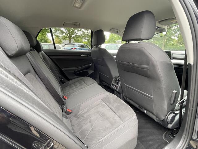 Volkswagen GOLF 1.0 TSI Life Business Stoel&stuur verwarming/Led/Cockpit/Apple CarePlay
