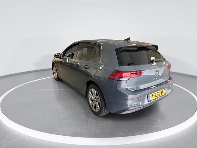 Volkswagen GOLF 1.0 Tsi 110pk Life · Apple/Android Car Play · Navigatie · P-Sensoren · Sfeerverlichting · ACC · Getint Glas · 16'' Inch · Garantie t/m 04-07-2027 of 100.000km