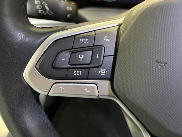 Volkswagen GOLF 1.0 Tsi 110pk Life · Apple/Android Car Play · Navigatie · P-Sensoren · Sfeerverlichting · ACC · Getint Glas · 16'' Inch · Garantie t/m 04-07-2027 of 100.000km