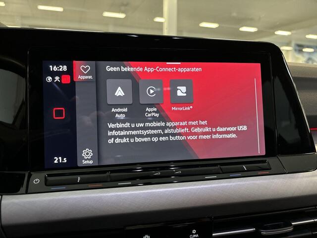 Volkswagen GOLF 1.0 Tsi 110pk Life · Apple/Android Car Play · Navigatie · P-Sensoren · Sfeerverlichting · ACC · Getint Glas · 16'' Inch · Garantie t/m 04-07-2027 of 100.000km