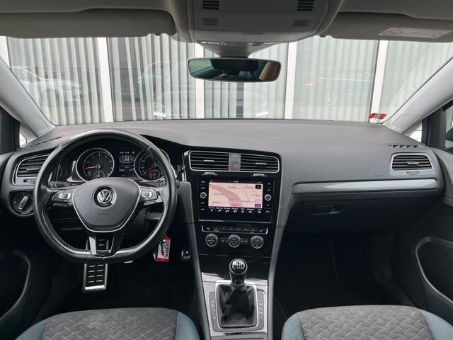 Volkswagen GOLF 1.0 TSI Highline I Carplay I Adapt. Cruise I Navi I Stoelverw.