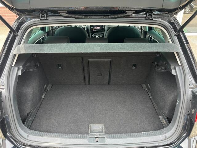Volkswagen GOLF 1.0 TSI Highline I Carplay I Adapt. Cruise I Navi I Stoelverw.
