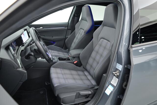 Volkswagen GOLF 1.4 eHybrid GTE | Pano | IQ. Light | Elek. Trekhaak | Stoel- Stuurverw. | Mistlampen