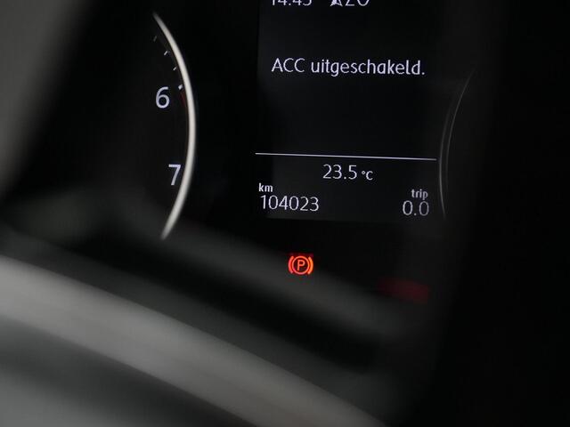 Volkswagen GOLF 1.0 TSI 115 pk Comfortline | Trekhaak | Navigatie | Parkeersensoren voor/achter | Adaptive Cruise