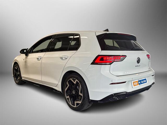 Volkswagen GOLF 1.5 150pk eTSI R-Line Edition Dodehoeksensoren | Adaptive Cruise Control | Telefoon draadloos oplaadbaar