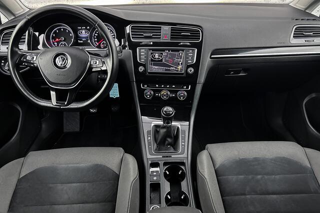 Volkswagen GOLF 1.2 TSI Highline | Camera | Apple carplay | Sportstoelen | Cruise control