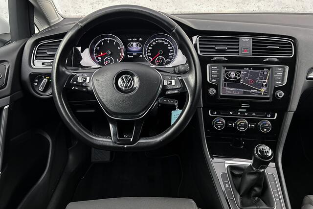 Volkswagen GOLF 1.2 TSI Highline | Camera | Apple carplay | Sportstoelen | Cruise control