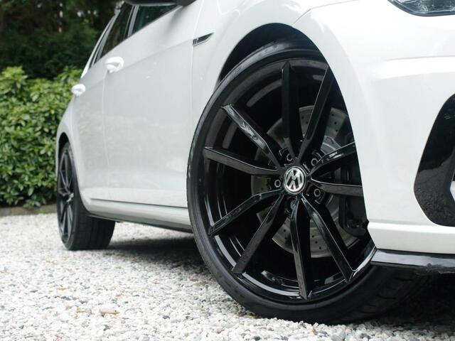 Volkswagen GOLF 2.0 TSI 4Motion R | Dealer onderhouden | Milltek | Virtual | Pano