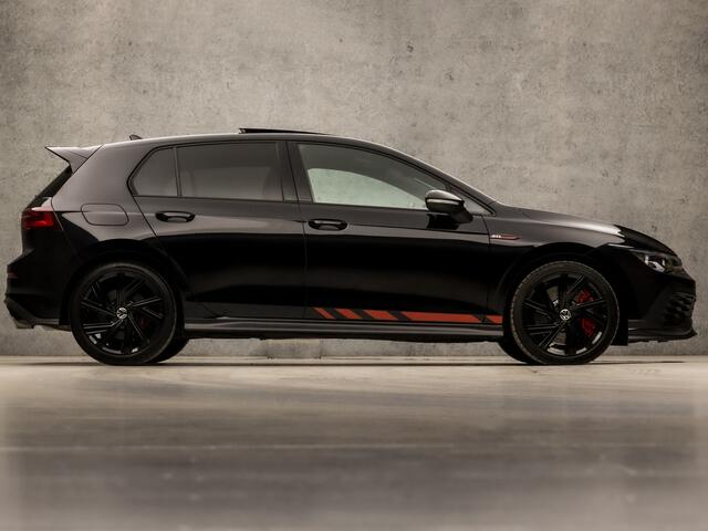 Volkswagen GOLF 2.0 TSI GTI Clubsport 301Pk Automaat (SCHUIFDAK, HARMAN/KARDON, GRILL VERLICHT, APPLE CARPLAY, KUIPSTOELEN, STUUR/STOELVERWARMING, IQ LIGHT, CAMERA, LEDER/ALCANTARA, KEYLESS, SFEERVERLICHTING, NIEUWSTAAT)