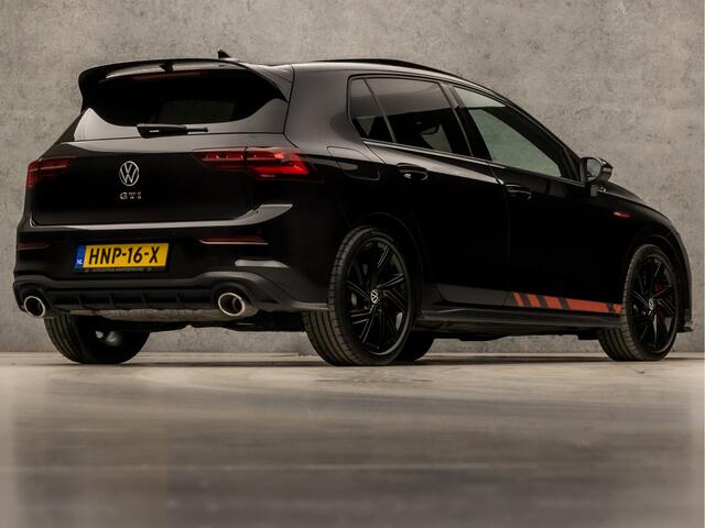 Volkswagen GOLF 2.0 TSI GTI Clubsport 301Pk Automaat (SCHUIFDAK, HARMAN/KARDON, GRILL VERLICHT, APPLE CARPLAY, KUIPSTOELEN, STUUR/STOELVERWARMING, IQ LIGHT, CAMERA, LEDER/ALCANTARA, KEYLESS, SFEERVERLICHTING, NIEUWSTAAT)