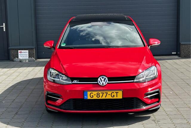 Volkswagen GOLF 1.5 TSI 150pk R-Line PANO VIRTUAL LED 18"