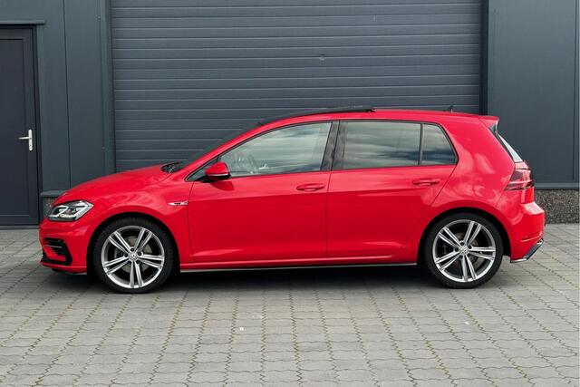 Volkswagen GOLF 1.5 TSI 150pk R-Line PANO VIRTUAL LED 18"