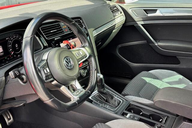 Volkswagen GOLF 1.5 TSI 150pk R-Line PANO VIRTUAL LED 18"