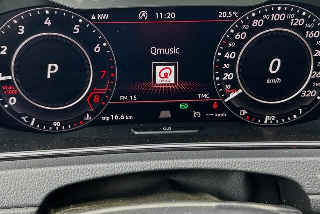 Volkswagen GOLF 1.5 TSI 150pk R-Line PANO VIRTUAL LED 18"