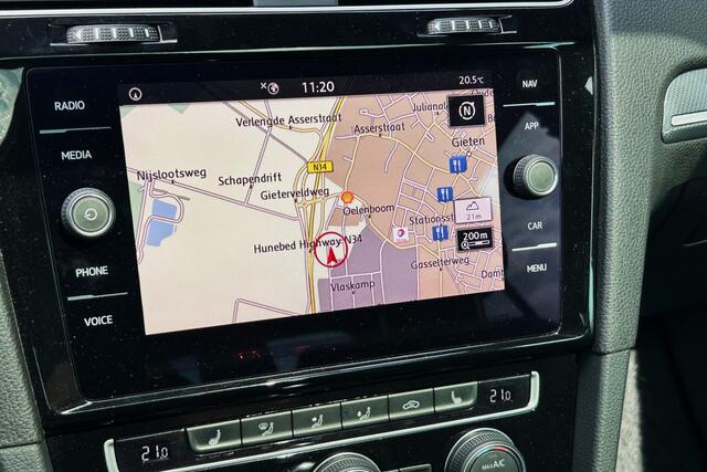 Volkswagen GOLF 1.5 TSI 150pk R-Line PANO VIRTUAL LED 18"
