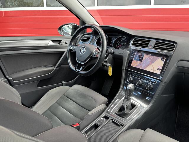 Volkswagen GOLF Variant 1.6 TDI Comfortline Business AUTOMAAT / GR NAVI / STOEVERW / CLIMA / PDC / DAB+ / CARPLAY / NL-AUTO